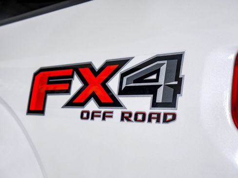 Used 2018 Ford F150 Platinum w/ Equipment Group 701A Luxury image 47