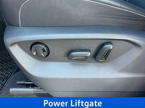 Used 2024 Volkswagen Atlas SE FWD image 20