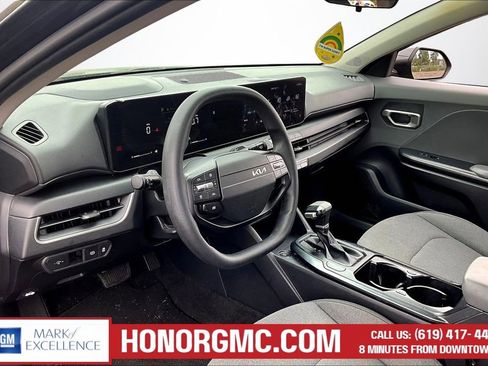 Used 2025 Kia K4 LXS image 16