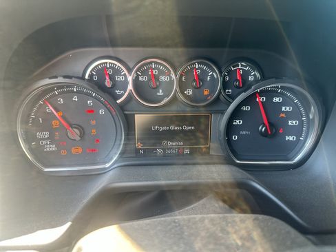 Used 2022 Chevrolet Suburban LS w/ Max Trailering Package AWD/4WD image 9