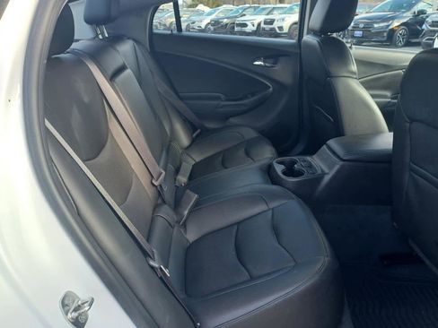 Used 2017 Chevrolet Volt Premier w/ Driver Confidence II Package image 18