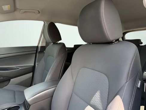 Used 2019 Hyundai Tucson Sport FWD image 41