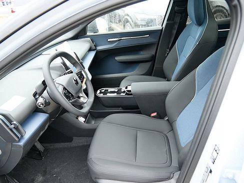 New 2026 Volvo EX30 Cross Country Ultra image 14