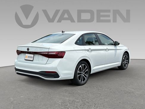 Used 2025 Volkswagen Jetta Sport FWD image 17
