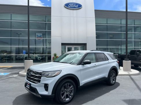 New 2026 Ford Explorer Active AWD/4WD image 1