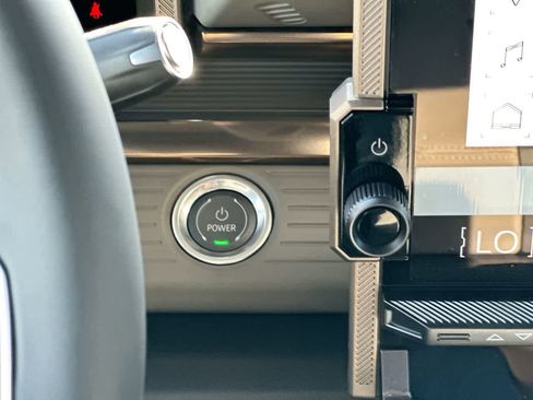 Used 2025 GMC Hummer EV 2X image 17