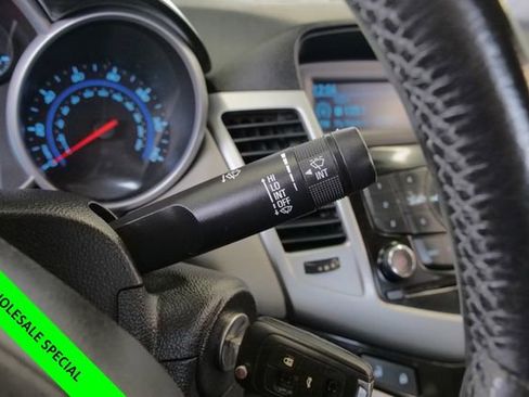 Used 2014 Chevrolet Cruze LT image 23