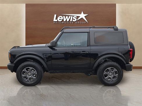 Used 2023 Ford Bronco Big Bend image 2