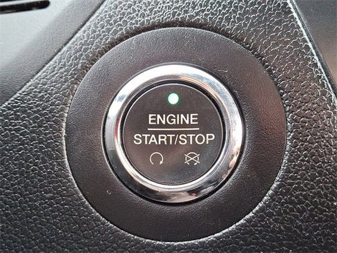 Used 2017 Ford Explorer XLT w/ Equipment Group 201A image 23