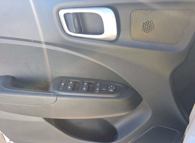 Certified 2026 Hyundai Venue SEL FWD image 10