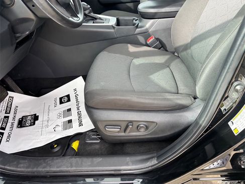 Certified 2023 Toyota RAV4 XLE image 25