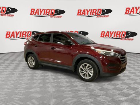 Used 2018 Hyundai Tucson SE w/ Cargo Package FWD image 2