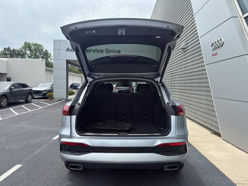 Used 2025 Audi Q5 Premium w/ Convenience Package AWD/4WD image 8