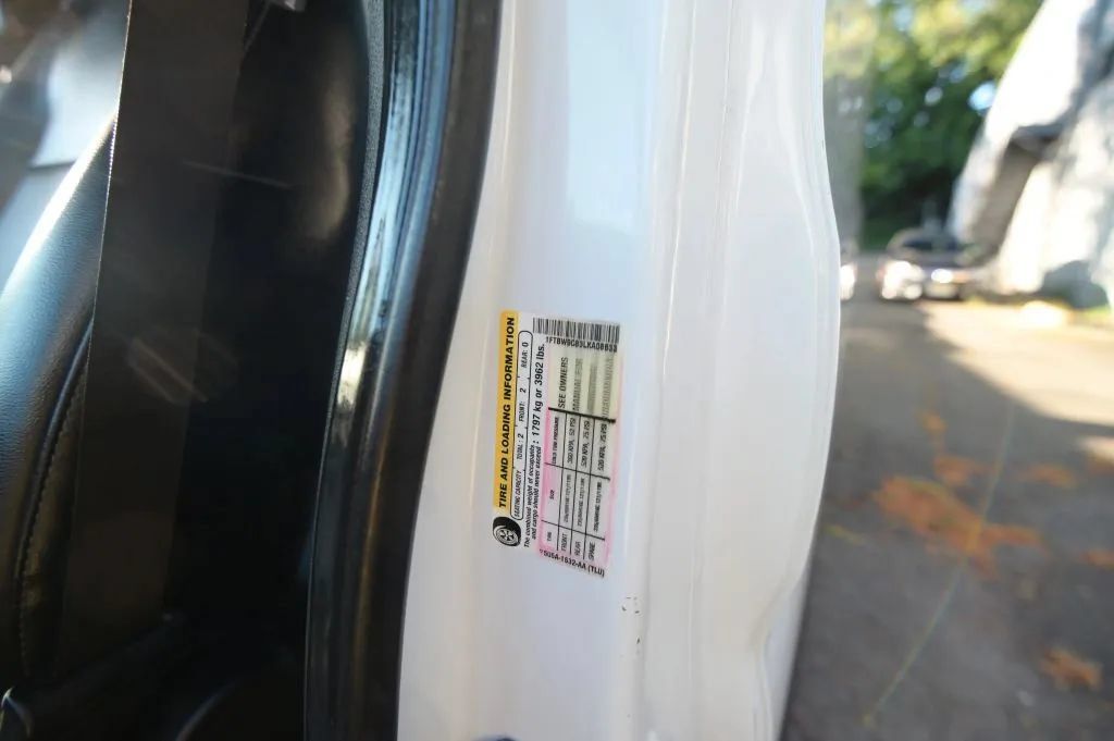 Used 2020 Ford Transit 350 Medium Roof RWD image 25