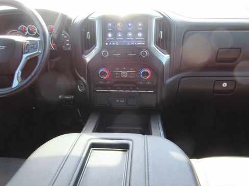 Certified 2022 Chevrolet Silverado 1500 LT Trail Boss w/ Safety Package AWD/4WD image 19
