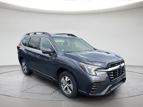 Used 2023 Subaru Ascent Premium w/ Convenience Package AWD/4WD image 3
