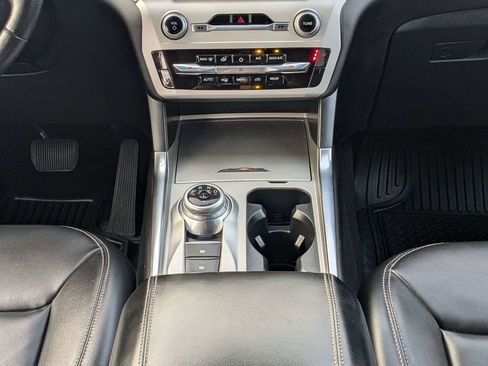 Used 2023 Ford Explorer XLT w/ Equipment Group 202A image 20