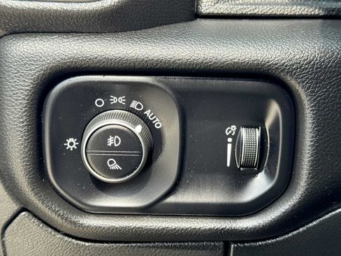 Used 2023 RAM 1500 Big Horn AWD/4WD image 24