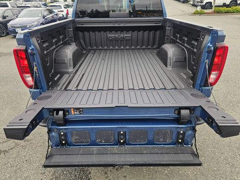 Used 2026 GMC Sierra 1500 Elevation w/ Elevation Premium Package AWD/4WD image 14