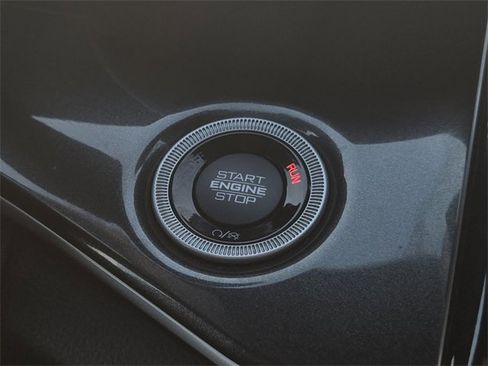 Used 2021 Jeep Grand Cherokee L Laredo image 24