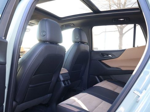 New 2026 Chevrolet Equinox ACTIV w/ Convenience Package III image 39