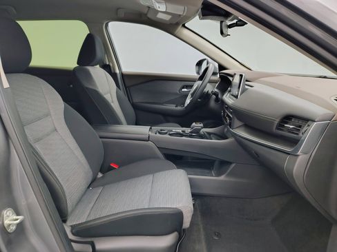 Used 2023 Nissan Rogue SV image 14