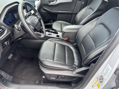Used 2025 Ford Escape Platinum AWD/4WD image 10