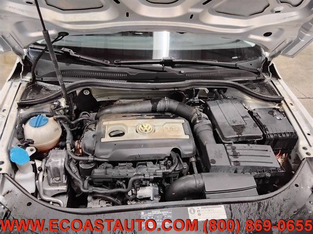Used 2010 Volkswagen CC Luxury FWD image 9