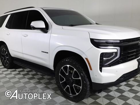 Used 2025 Chevrolet Tahoe RST w/ Comfort Package AWD/4WD image 3