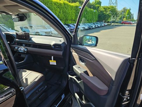 New 2026 Honda Pilot Elite image 12