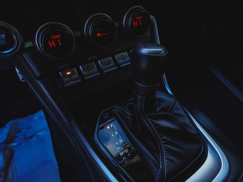 Used 2025 Toyota GR86 Premium image 25