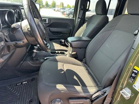 Used 2022 Jeep Wrangler Unlimited Sport AWD/4WD image 16