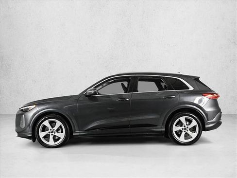 Certified 2025 Audi Q5 Prestige AWD/4WD image 9