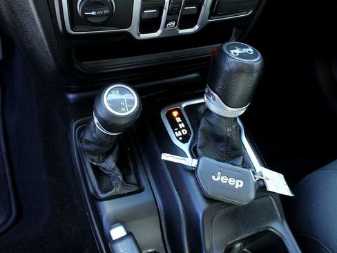 Used 2020 Jeep Wrangler Unlimited Sport S image 13