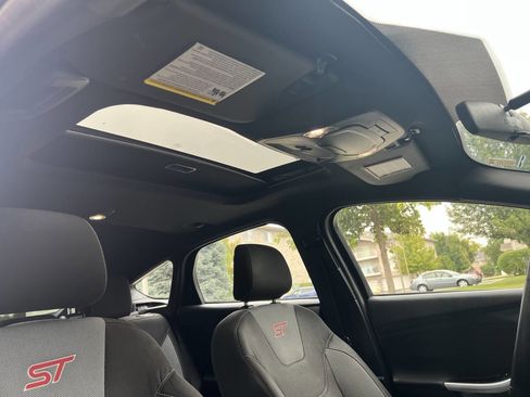 Used 2016 Ford Focus ST image 19