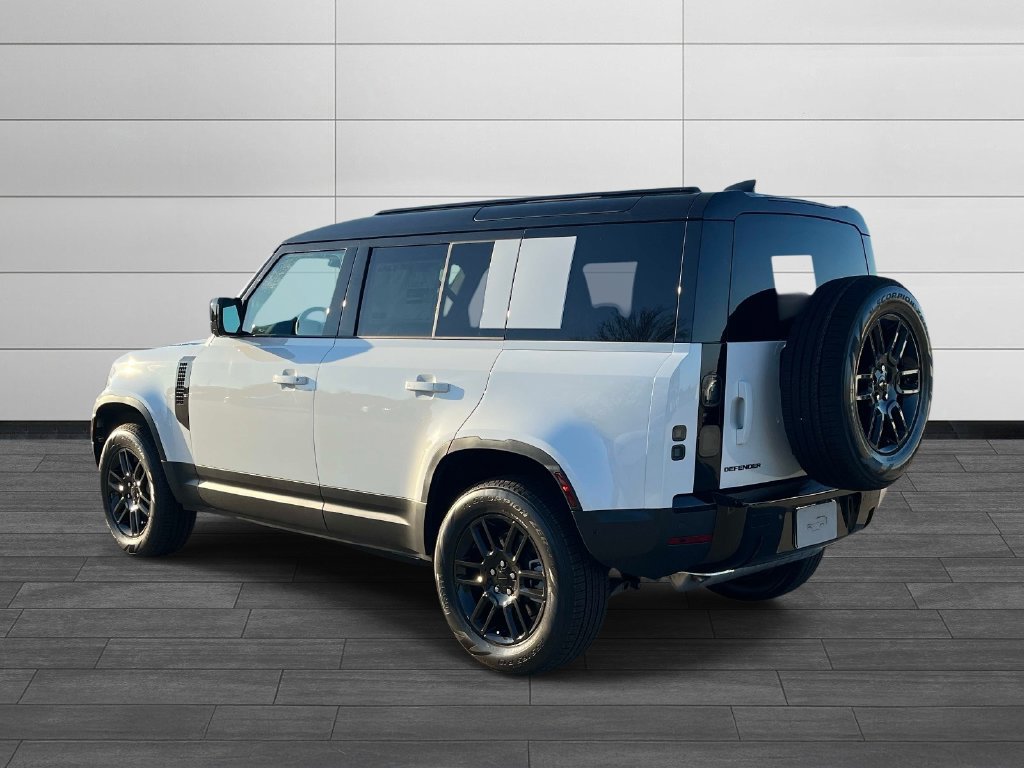 New 2026 Land Rover Defender 110 S AWD/4WD image 3