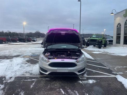 Used 2018 Ford Focus SE image 30