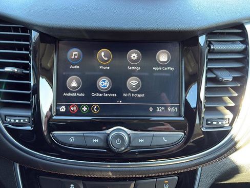 Used 2018 Chevrolet Trax Premier image 19