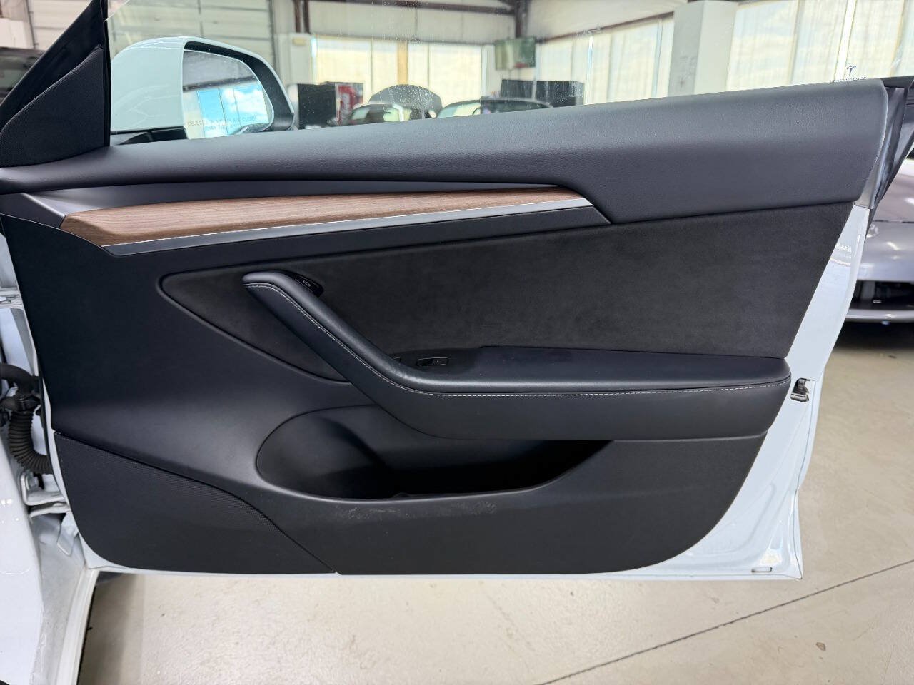 Used 2022 Tesla Model 3 Long Range AWD/4WD image 16