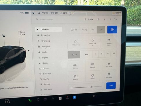 Used 2022 Tesla Model Y Performance image 39