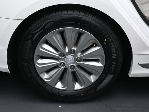 Used 2016 Hyundai Sonata SE FWD image 38