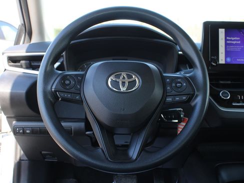 Used 2023 Toyota Corolla LE image 10