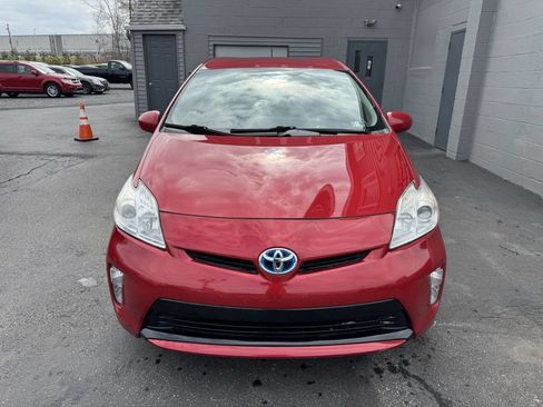 Used 2015 Toyota Prius Three FWD image 2