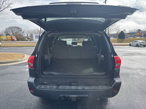 Used 2010 Toyota Sequoia SR5 image 6