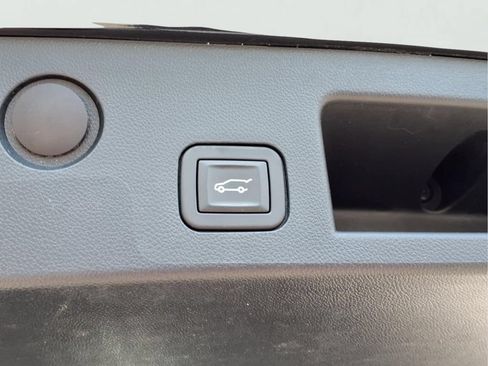Certified 2025 Chevrolet Equinox LT w/ Convenience Package II FWD image 30