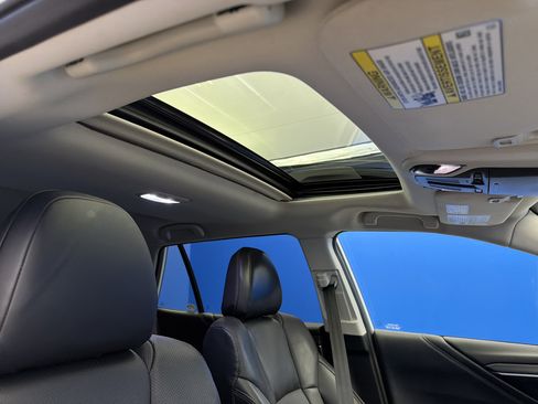 Certified 2025 Subaru Outback Limited image 25