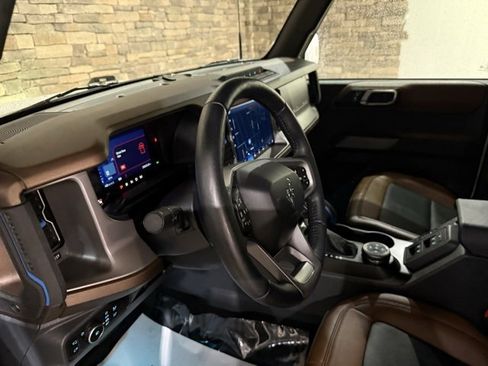 Used 2023 Ford Bronco Outer Banks w/ Sasquatch Package image 25