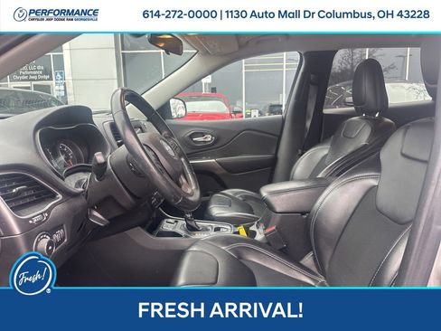 Used 2019 Jeep Cherokee Latitude Plus w/ Cold Weather Group image 15