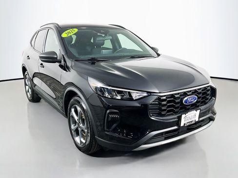 Used 2025 Ford Escape ST-Line image 3