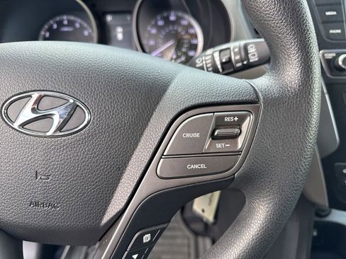 Used 2018 Hyundai Santa Fe Sport image 26